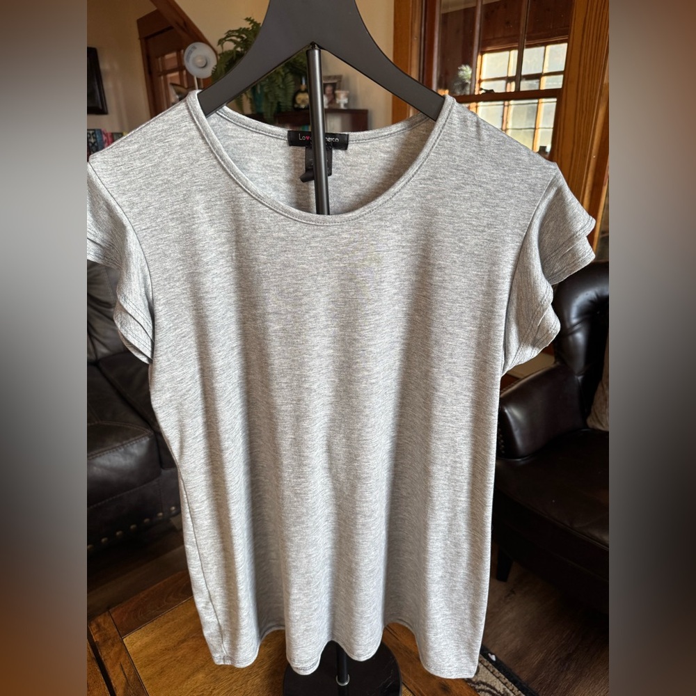 Love Cameron Gray Ruffle Sleeve Top Women’s 1X